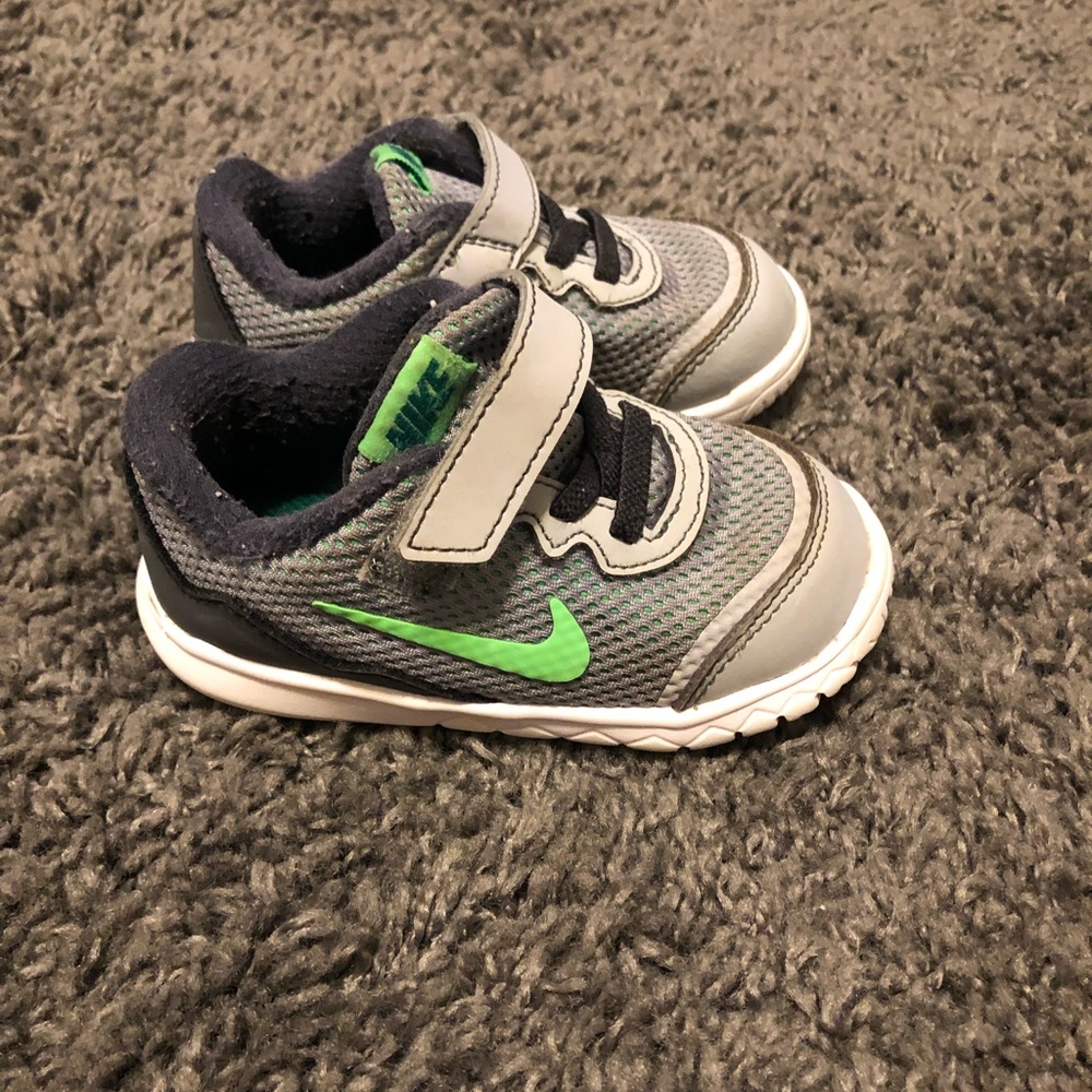 Toddler Nike. 6c